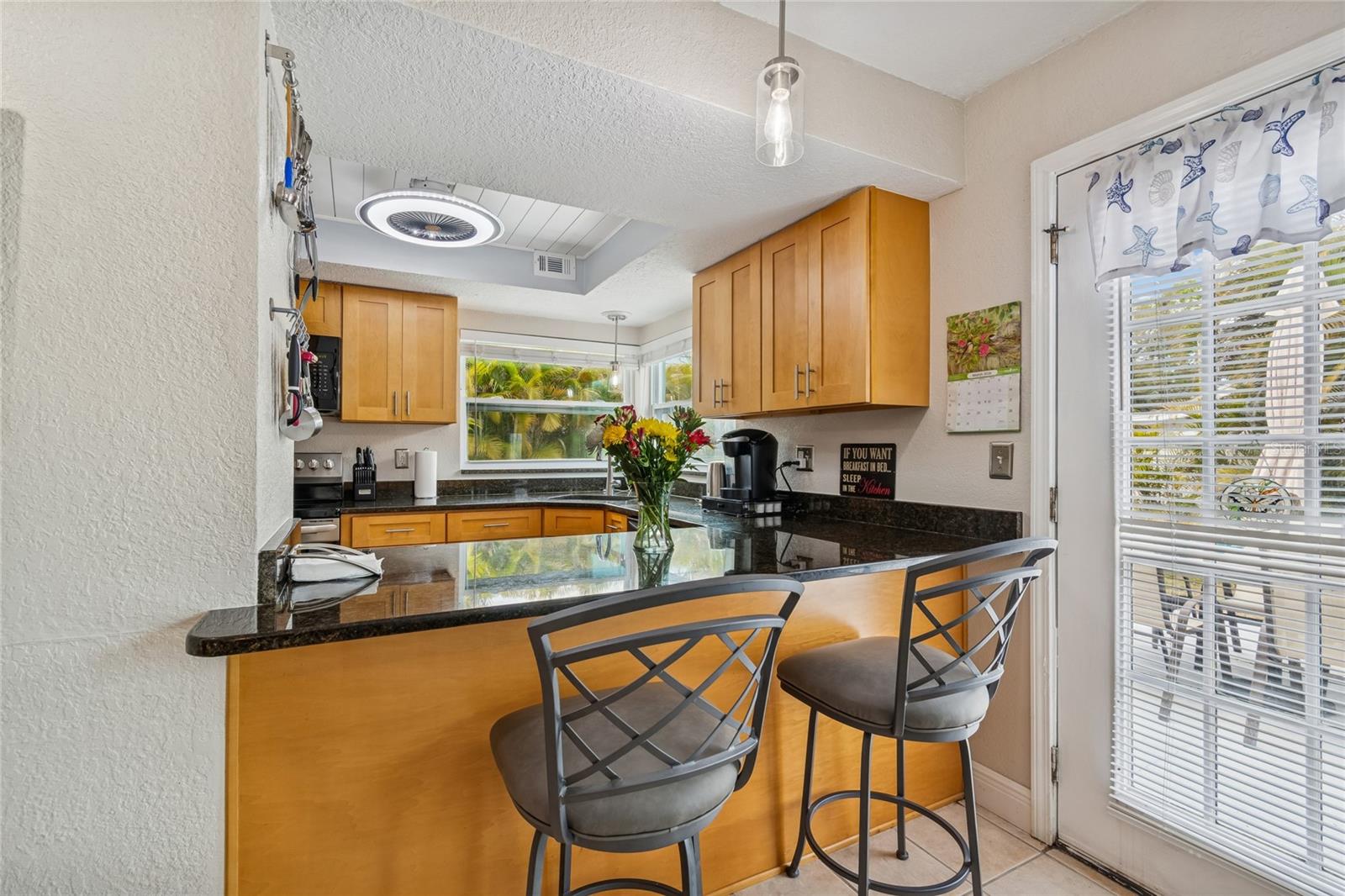 Image 13 of 50 For 605 25th Street Sw