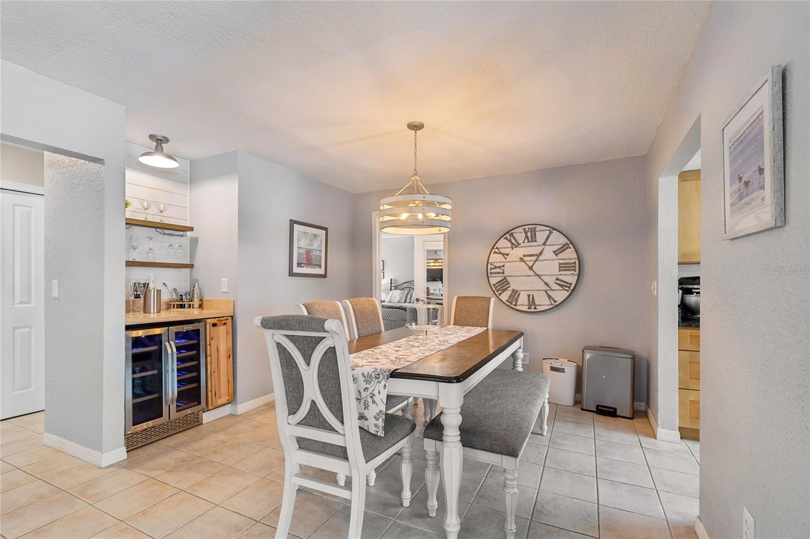 Image 14 of 50 For 605 25th Street Sw