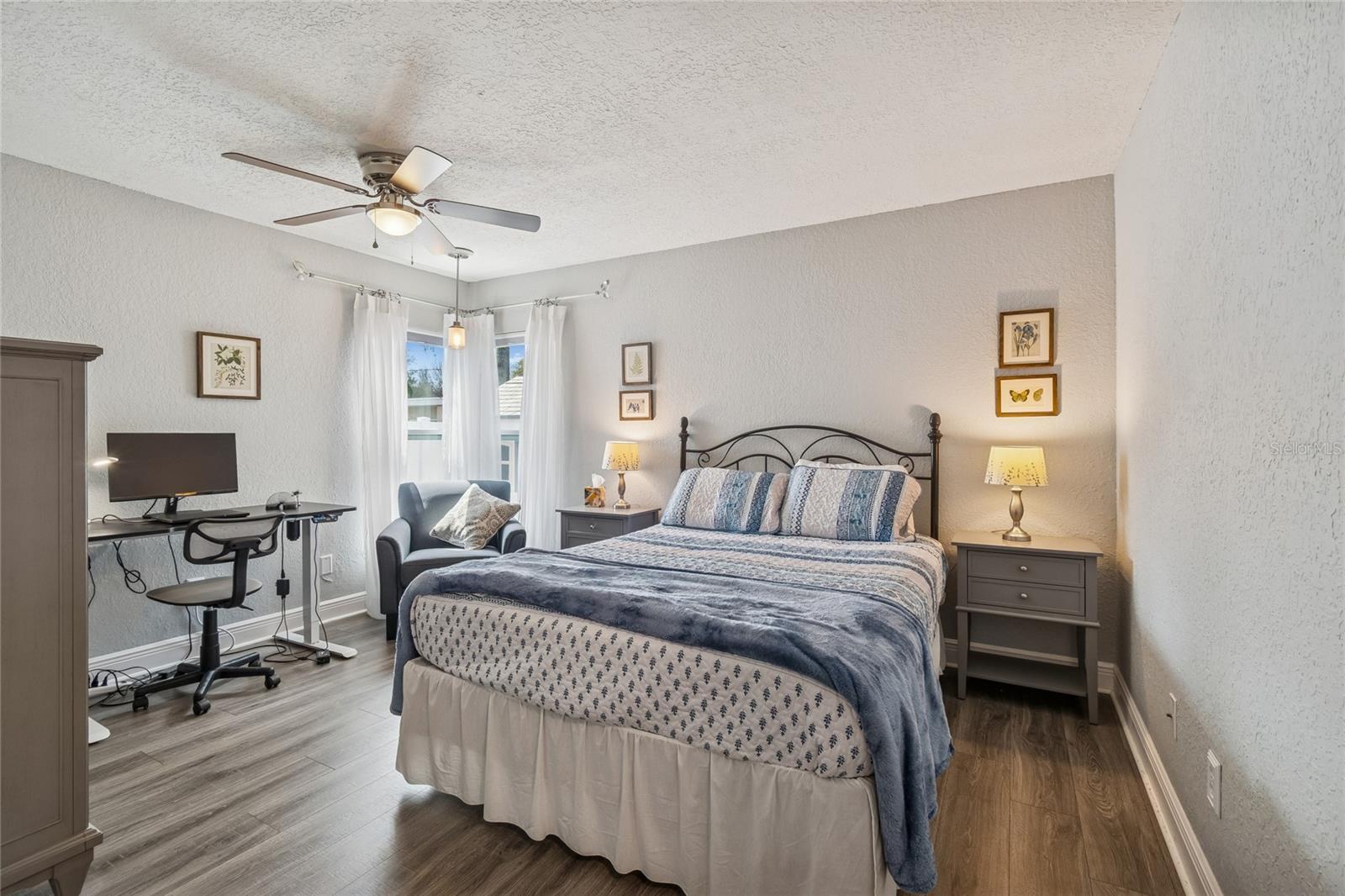 Image 19 of 50 For 605 25th Street Sw