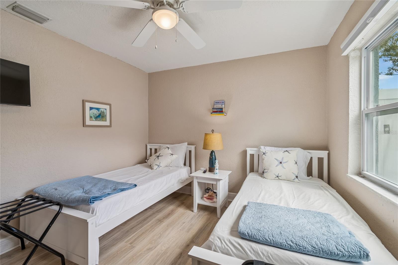 Image 29 of 50 For 605 25th Street Sw