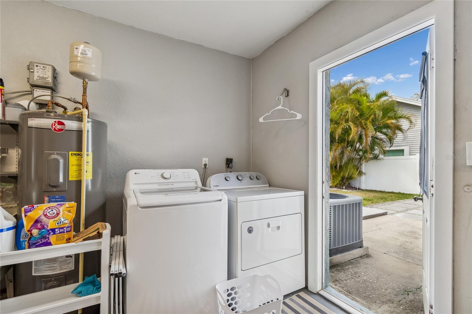 Image 31 of 50 For 605 25th Street Sw