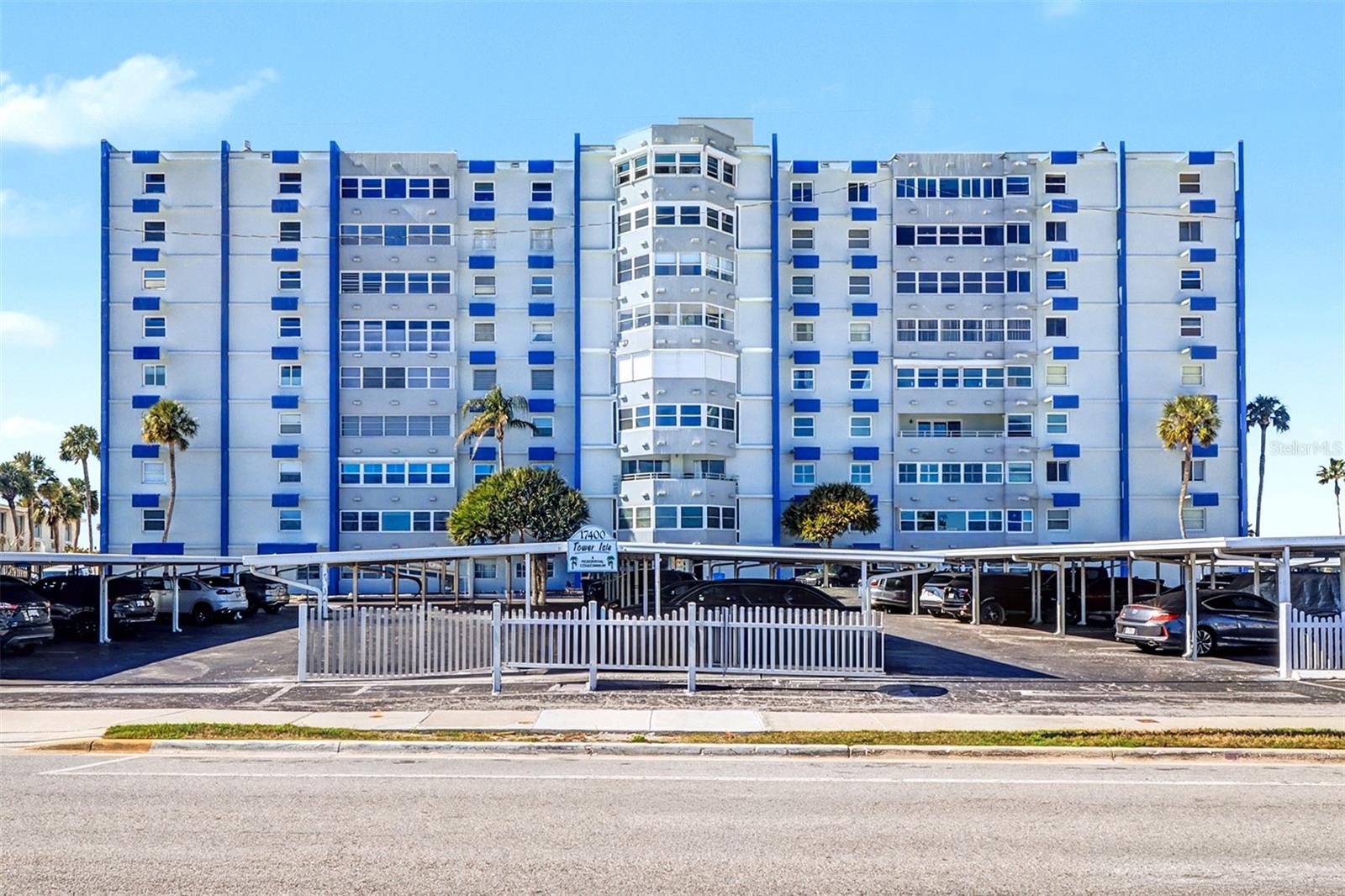 Image 2 of 36 For 17400 Gulf Boulevard H-2