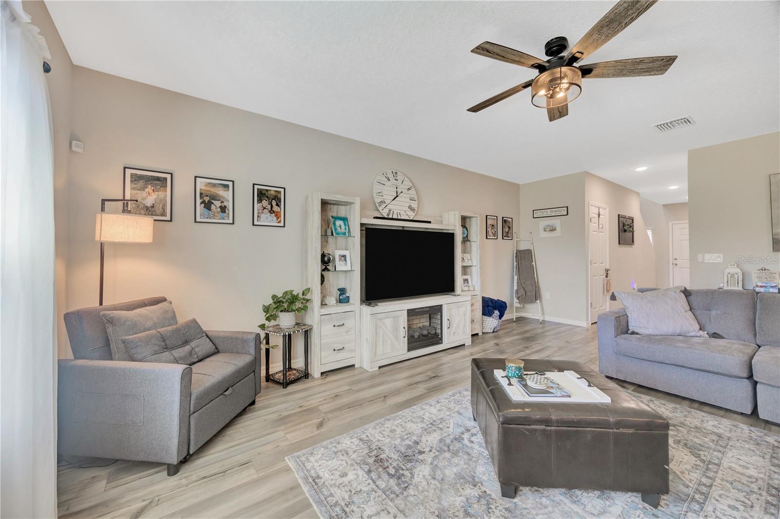 Image 4 of 21 For 5532 Summer Sunset Drive