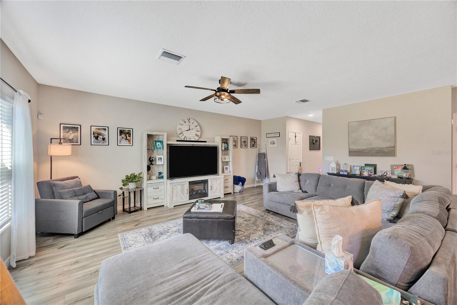 Image 7 of 21 For 5532 Summer Sunset Drive