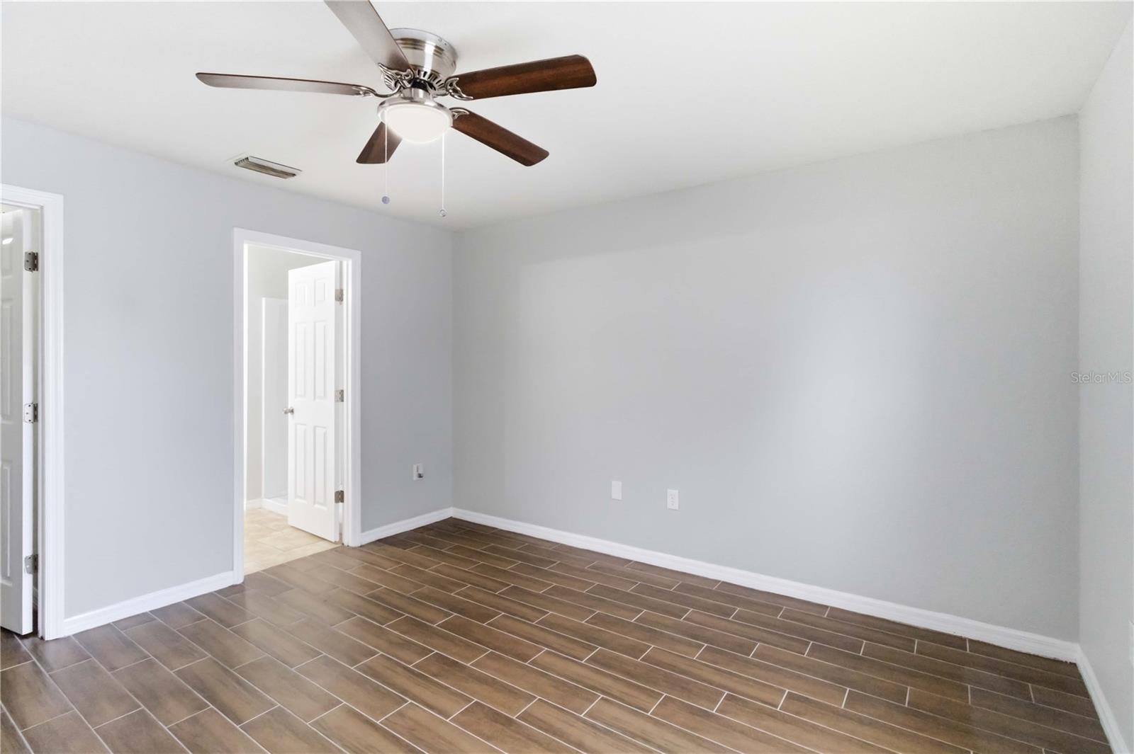 Image 11 of 23 For 6336 Florida Circle W