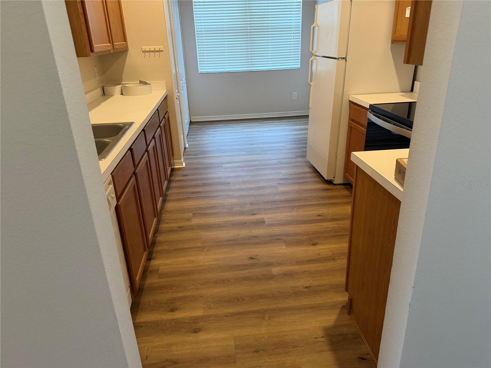 Image 3 of 18 For 9307 Huntington Park Way