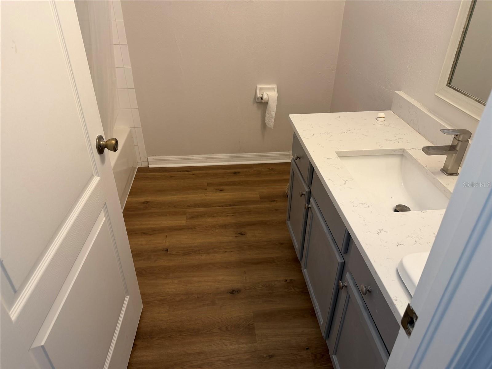 Image 6 of 18 For 9307 Huntington Park Way