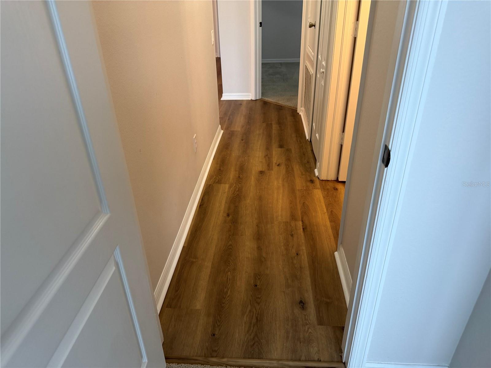 Image 7 of 18 For 9307 Huntington Park Way