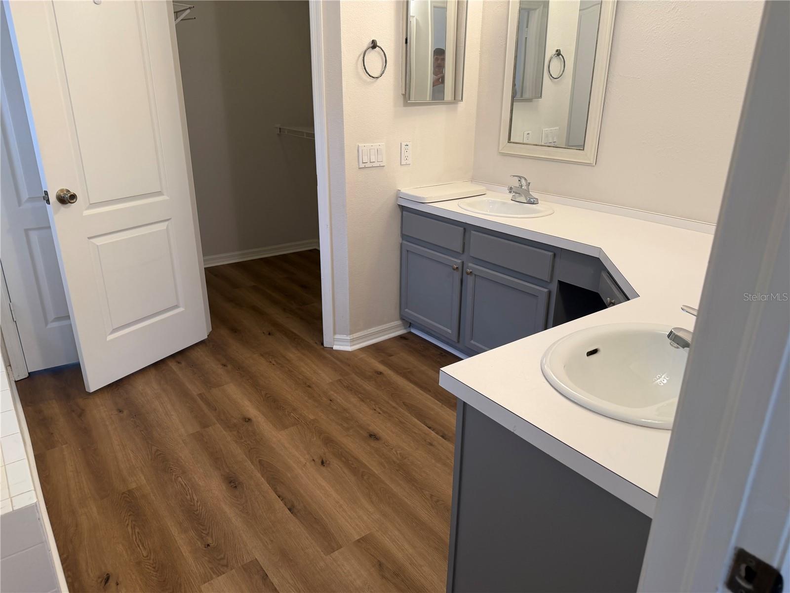 Image 9 of 18 For 9307 Huntington Park Way