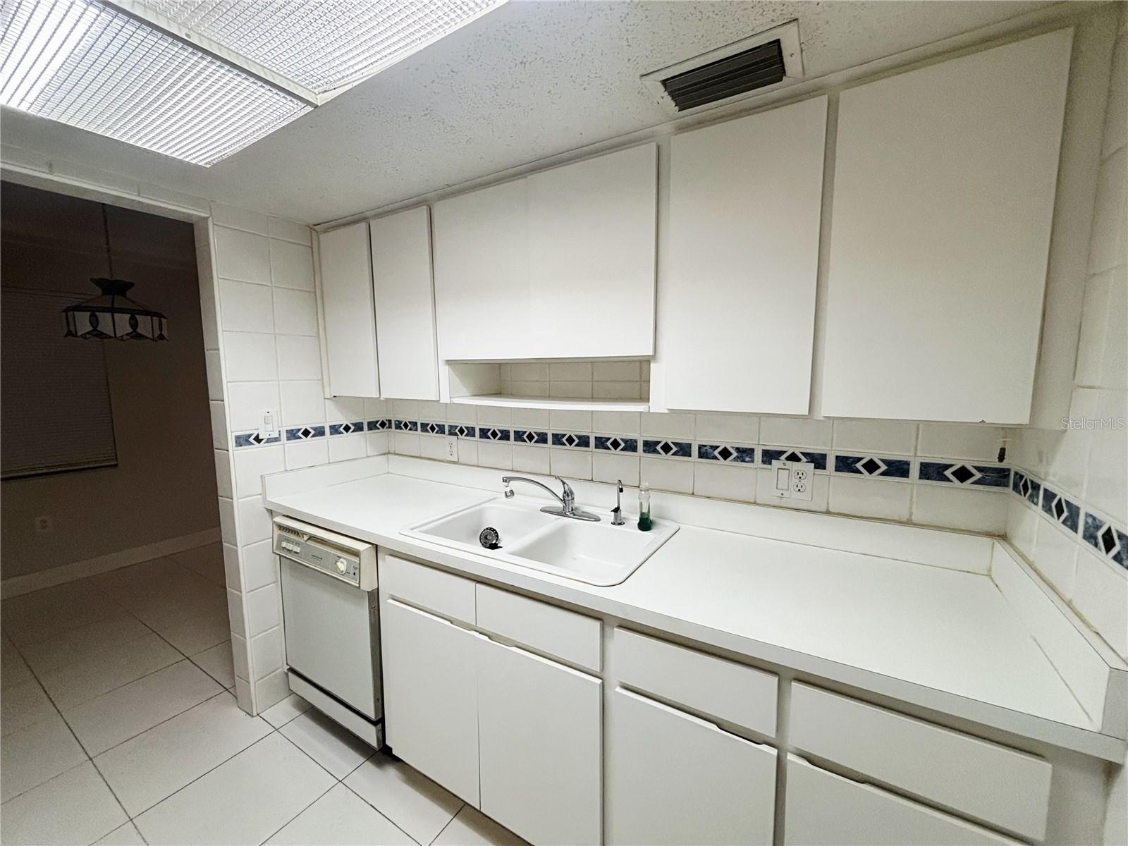 Image 11 of 19 For 4718 Christa Court 317