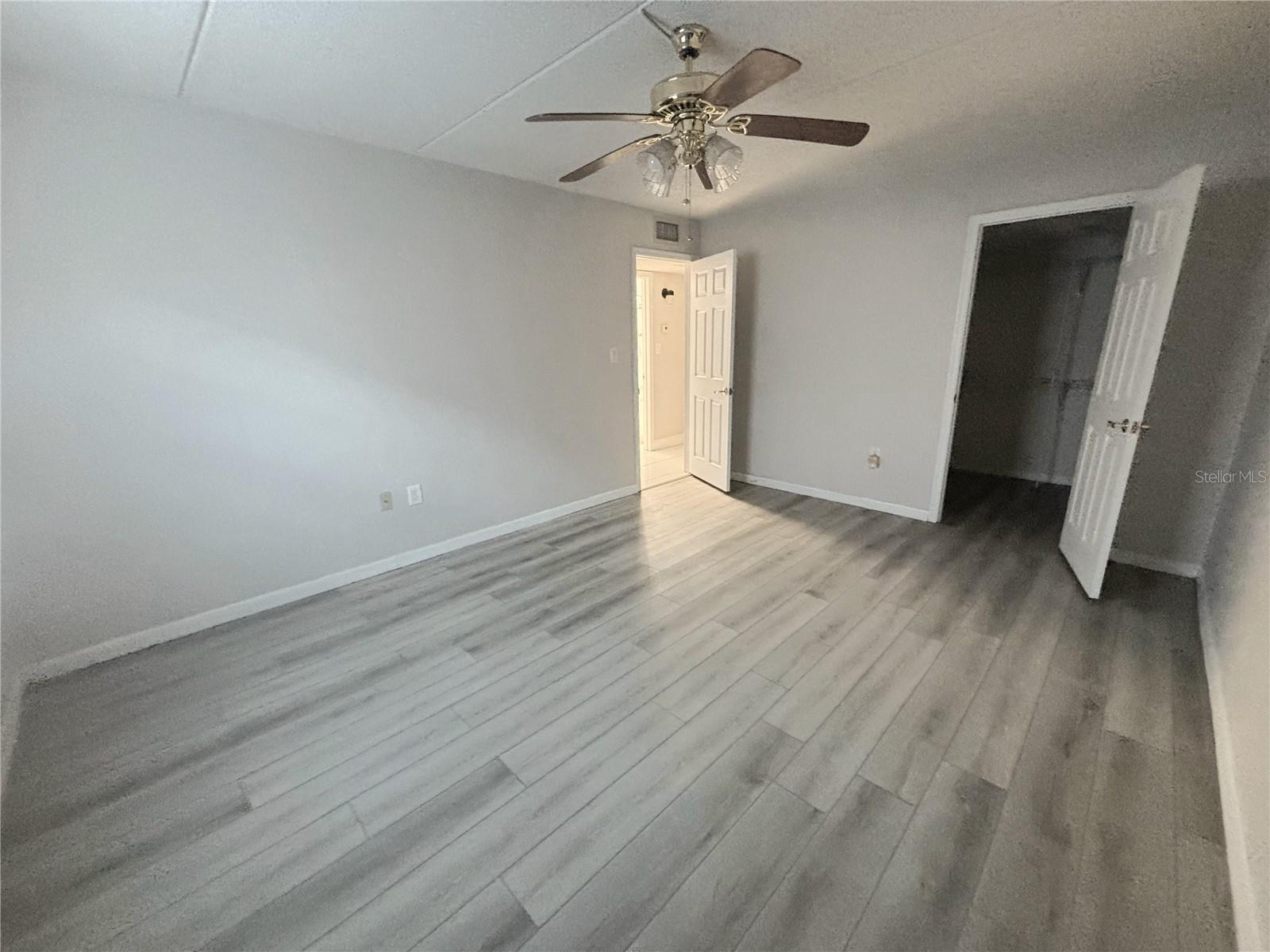 Image 15 of 19 For 4718 Christa Court 317