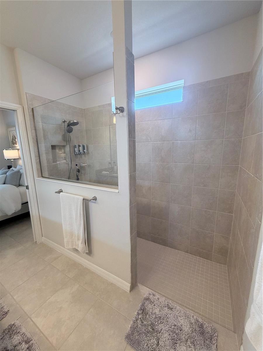 Image 13 of 18 For 7616 Yale Harbor Drive