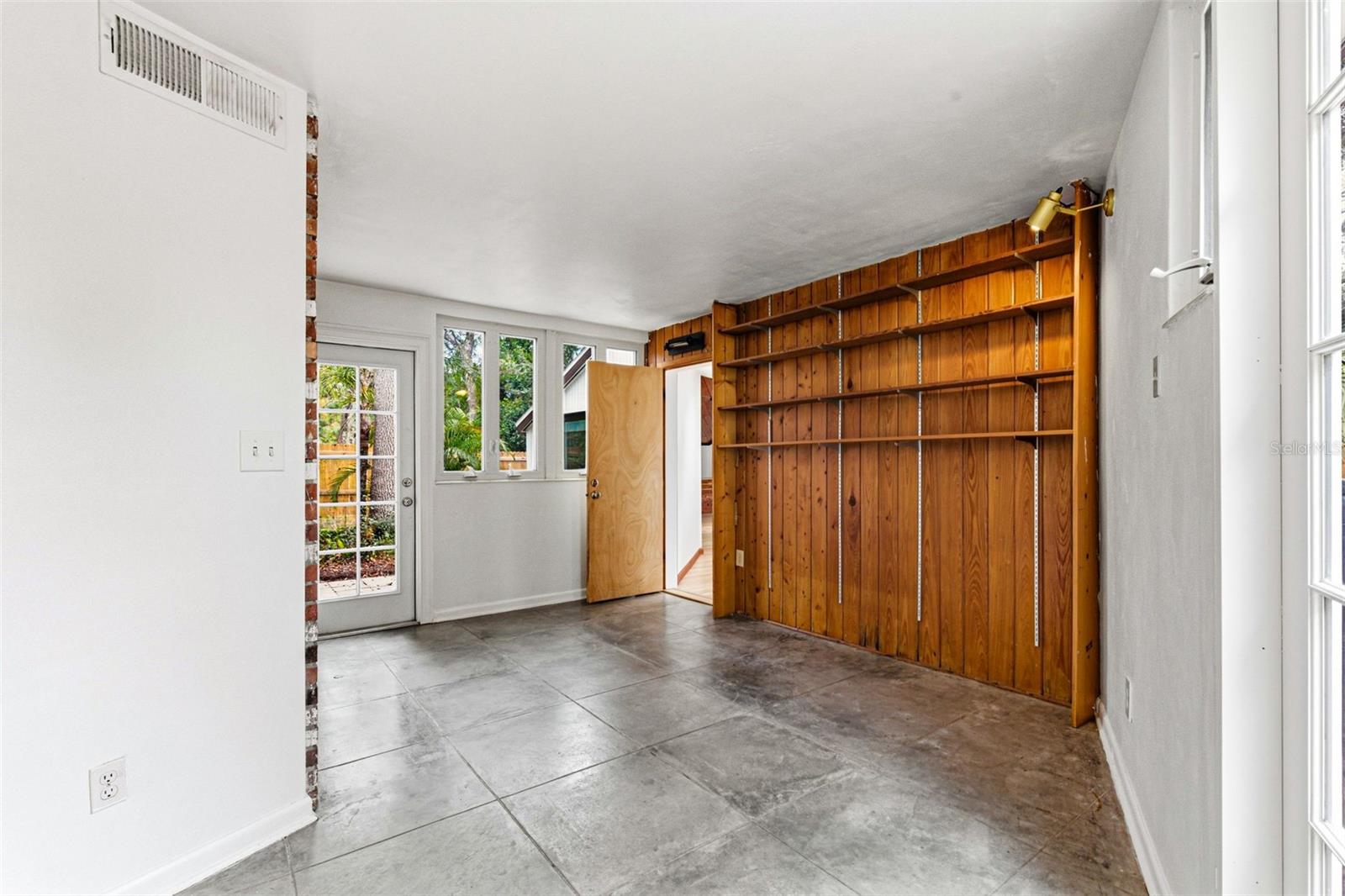 Image 21 of 64 For 1239 Alcazar Way S