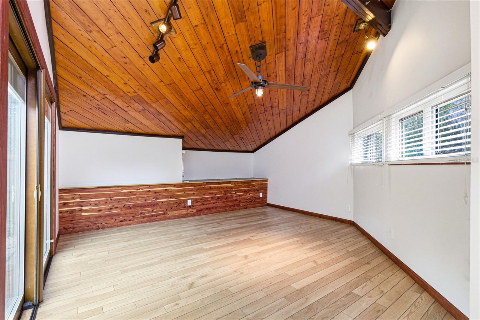 Image 29 of 64 For 1239 Alcazar Way S