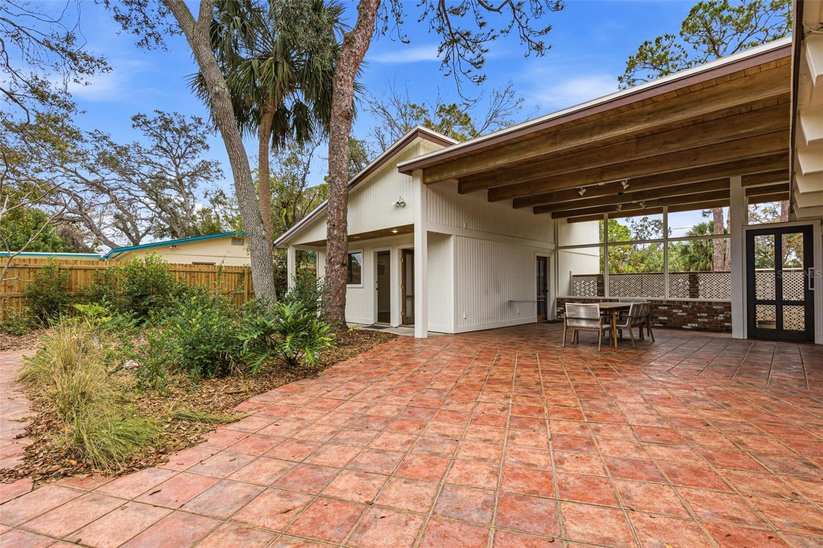 Image 3 of 64 For 1239 Alcazar Way S