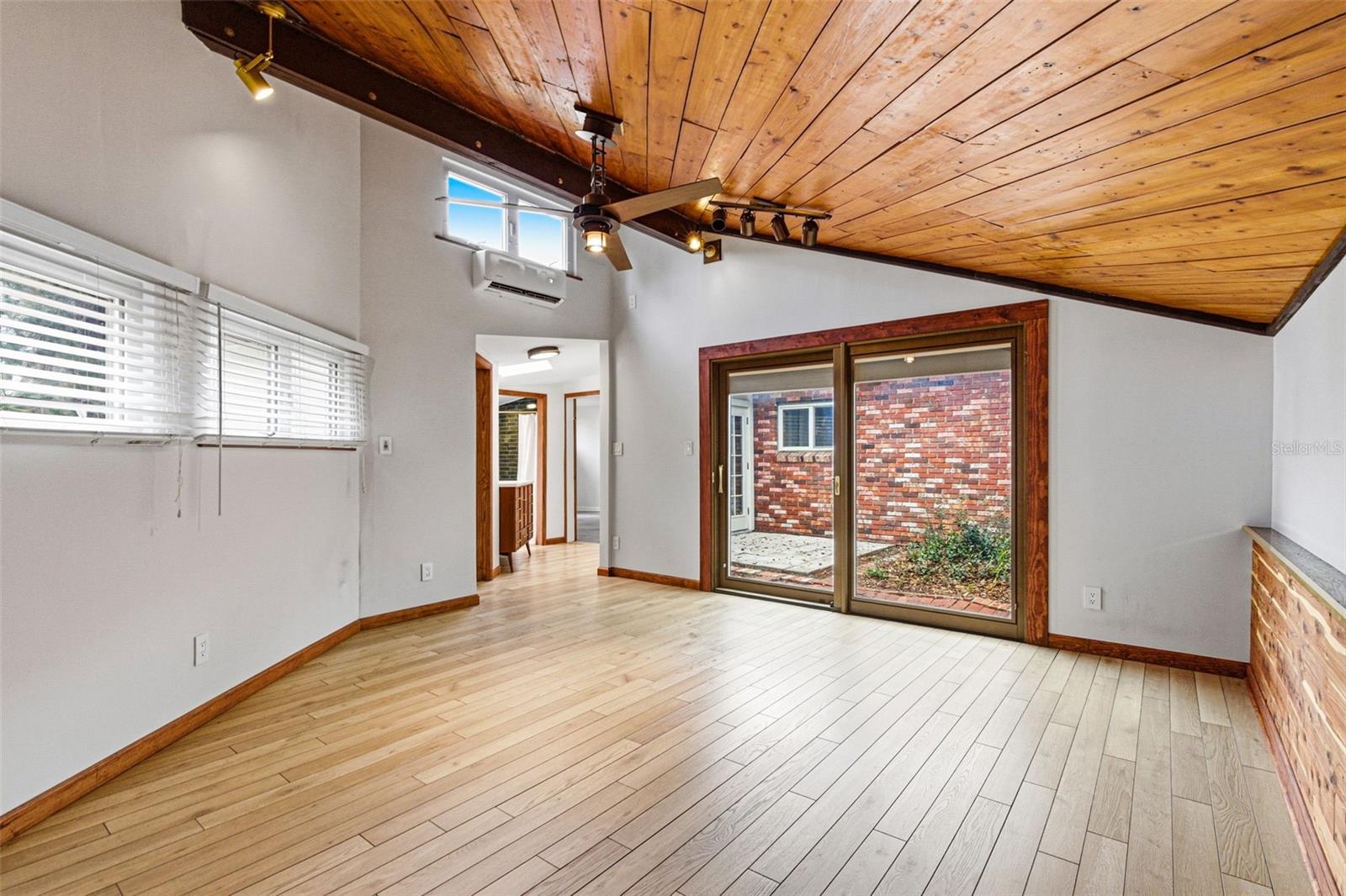 Image 30 of 64 For 1239 Alcazar Way S