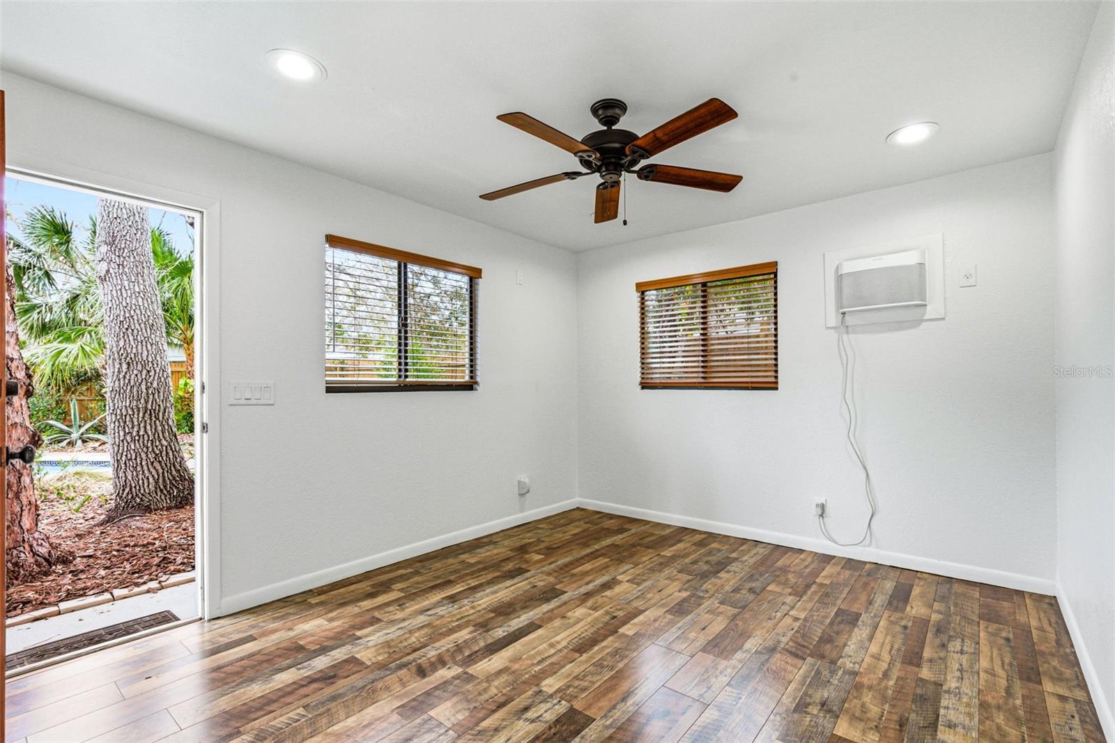 Image 37 of 64 For 1239 Alcazar Way S