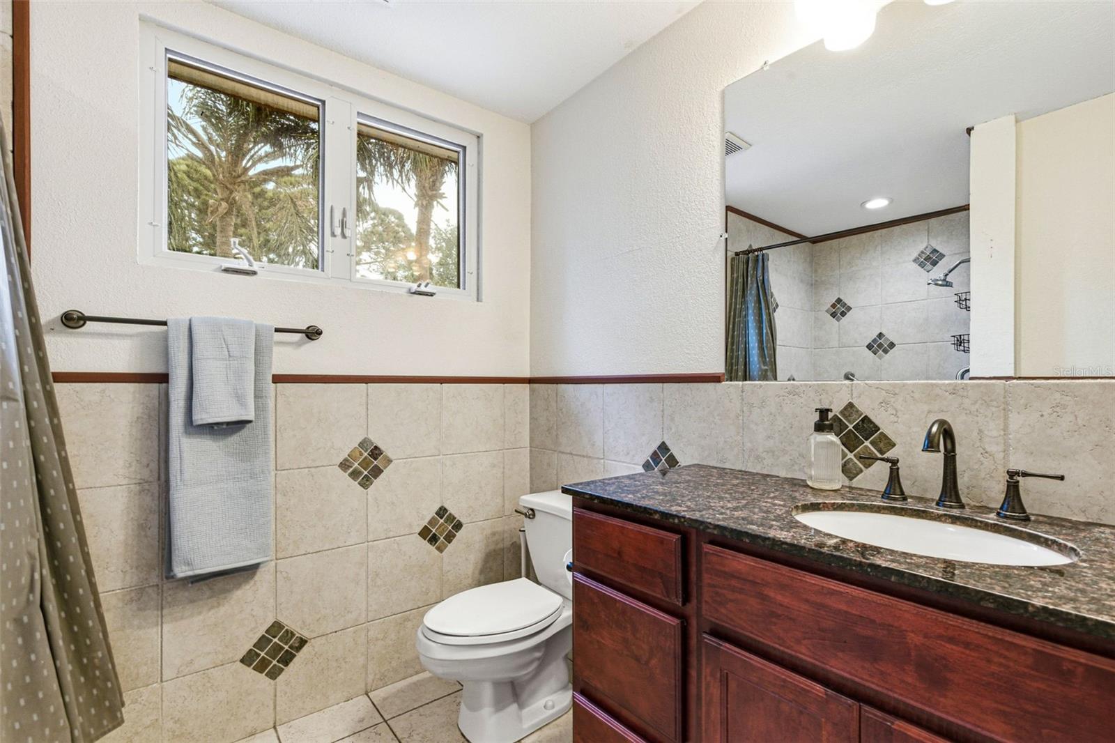 Image 43 of 64 For 1239 Alcazar Way S