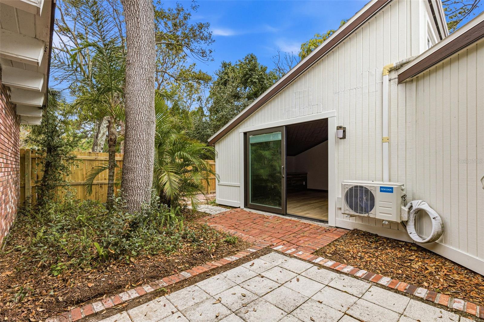 Image 52 of 64 For 1239 Alcazar Way S