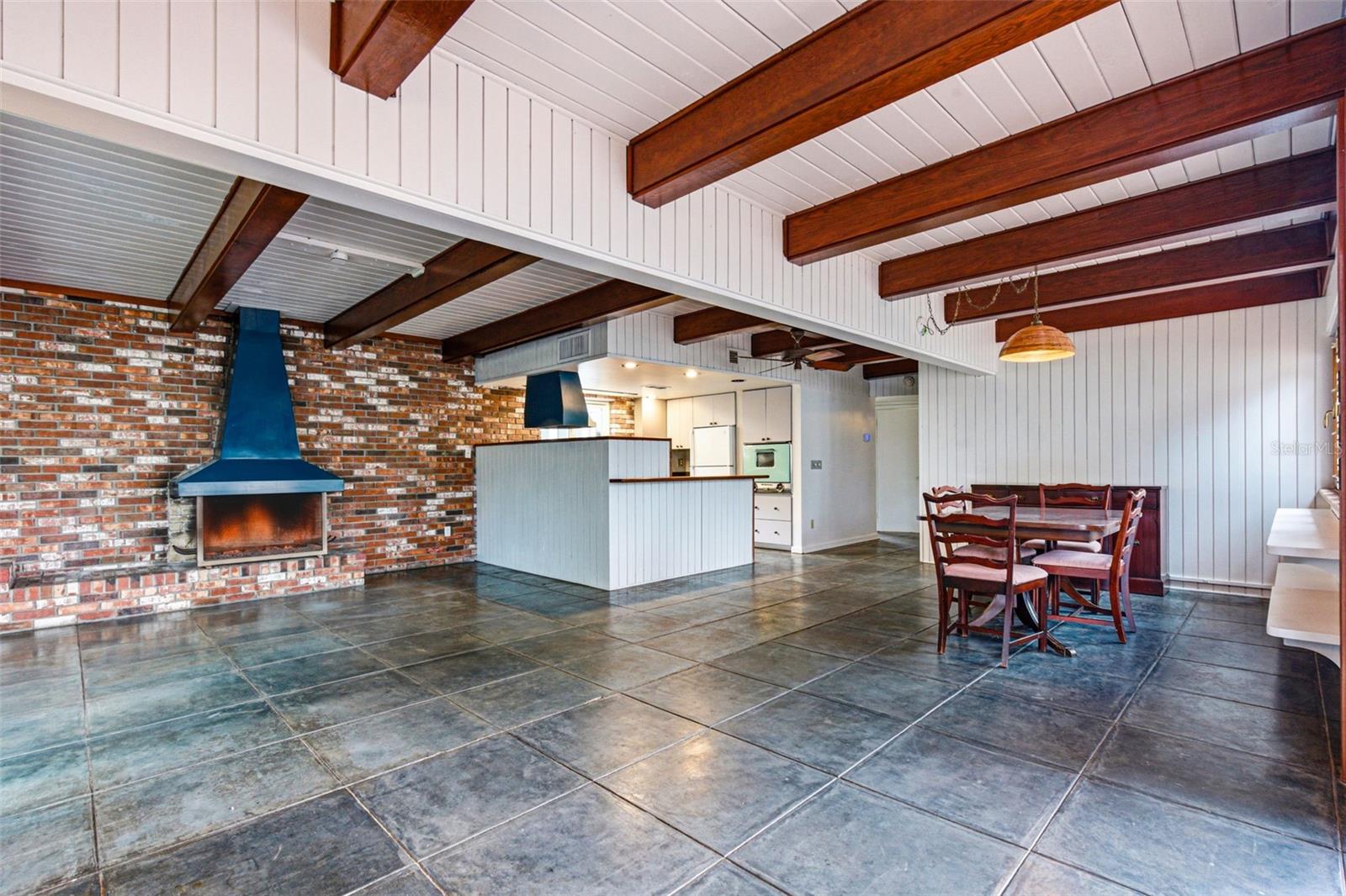 Image 8 of 64 For 1239 Alcazar Way S