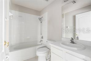 Image 13 of 21 For 10039 Creek Bluff Drive