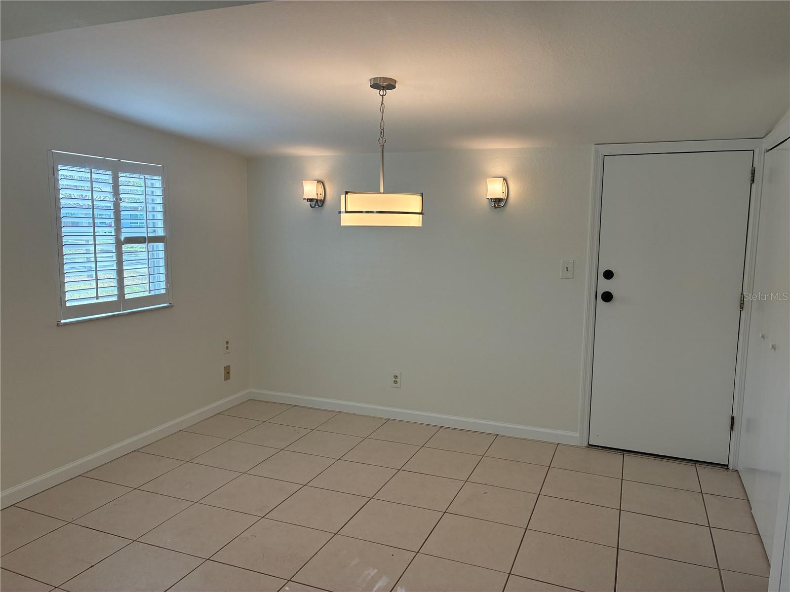 Image 2 of 32 For 6905 S Trask St