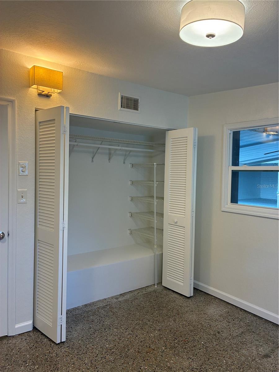 Image 25 of 32 For 6905 S Trask St