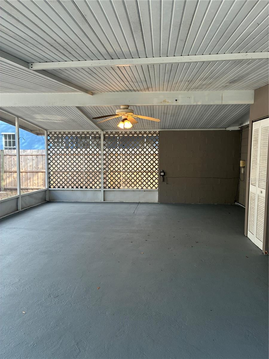 Image 27 of 32 For 6905 S Trask St