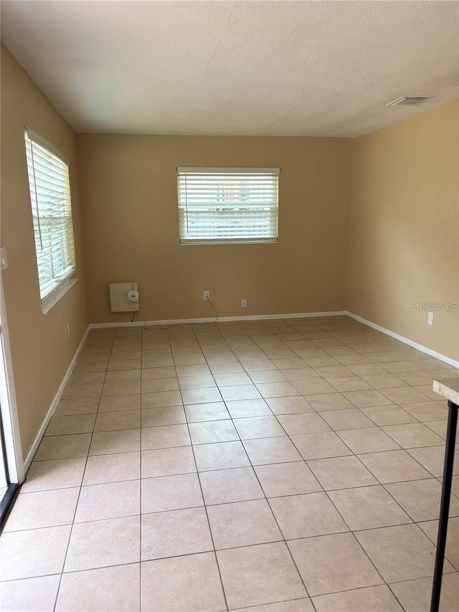 Image 3 of 10 For 1427 15th Street S