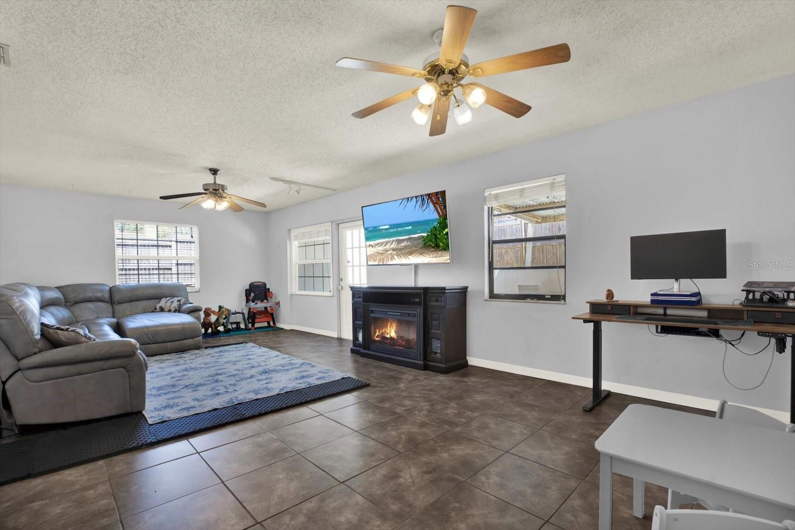 Image 31 of 46 For 4941 Cardinal Trail