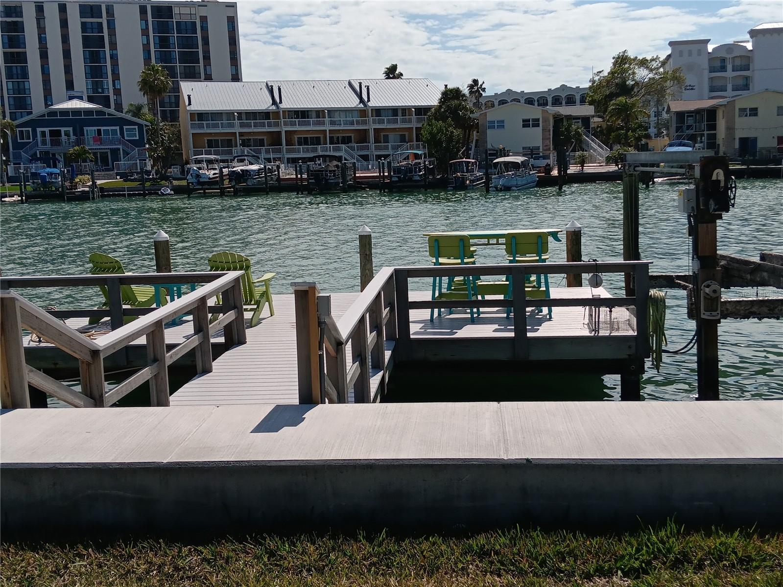 Image 26 of 27 For 231 Skiff Point 7