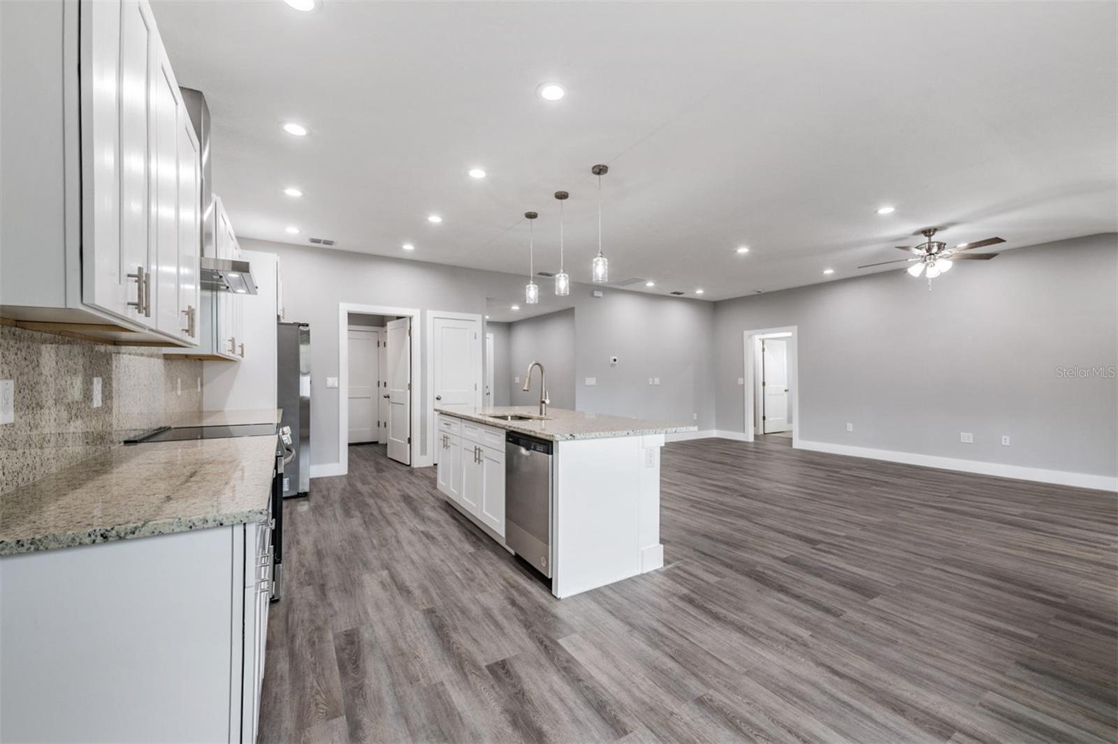 Image 15 of 38 For 11734 Orange Court