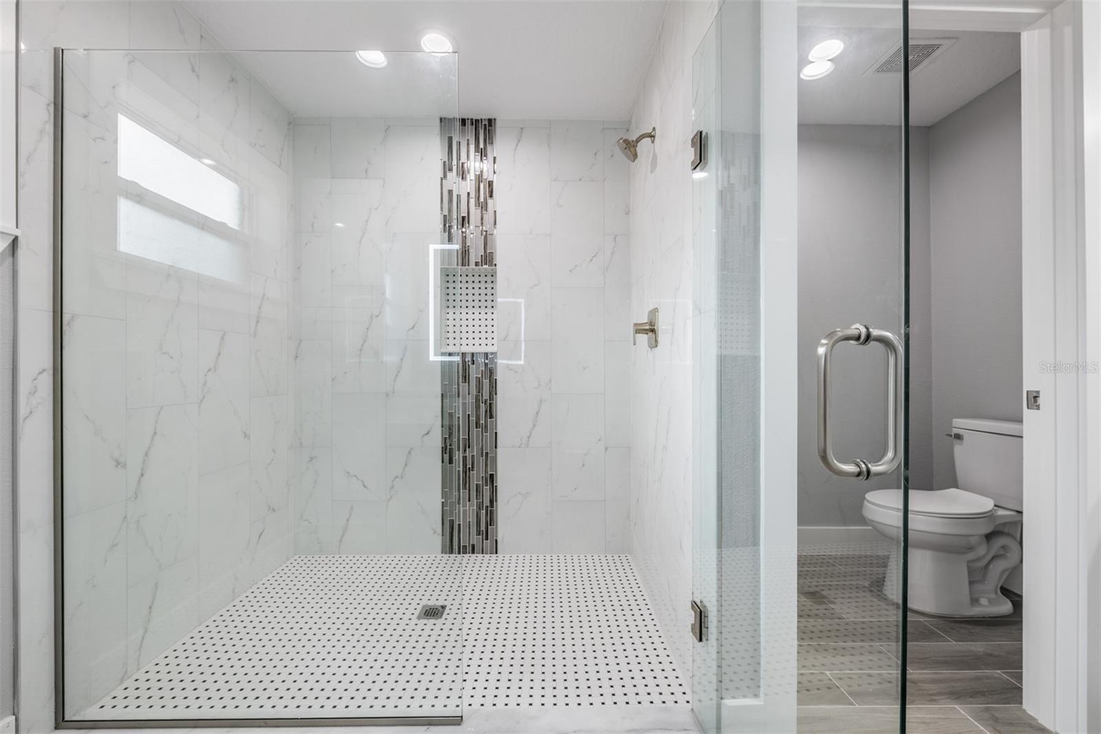 Image 24 of 38 For 11734 Orange Court