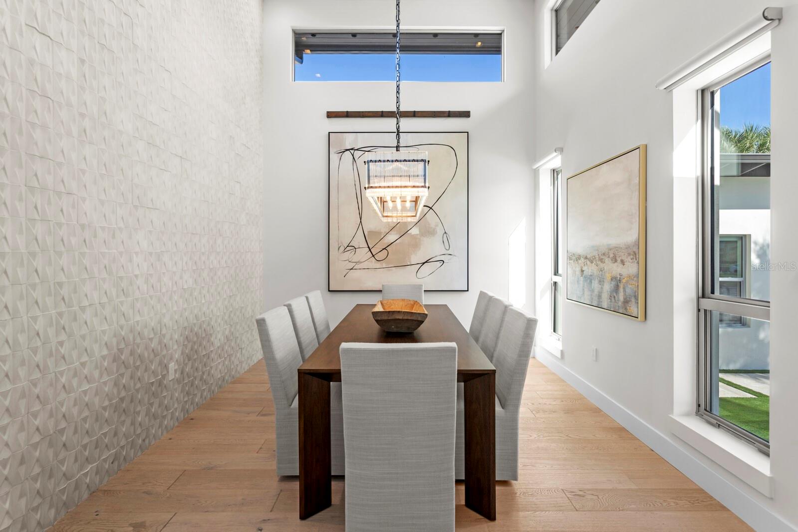 Listing photo id 10 for 5129 Neptune Way