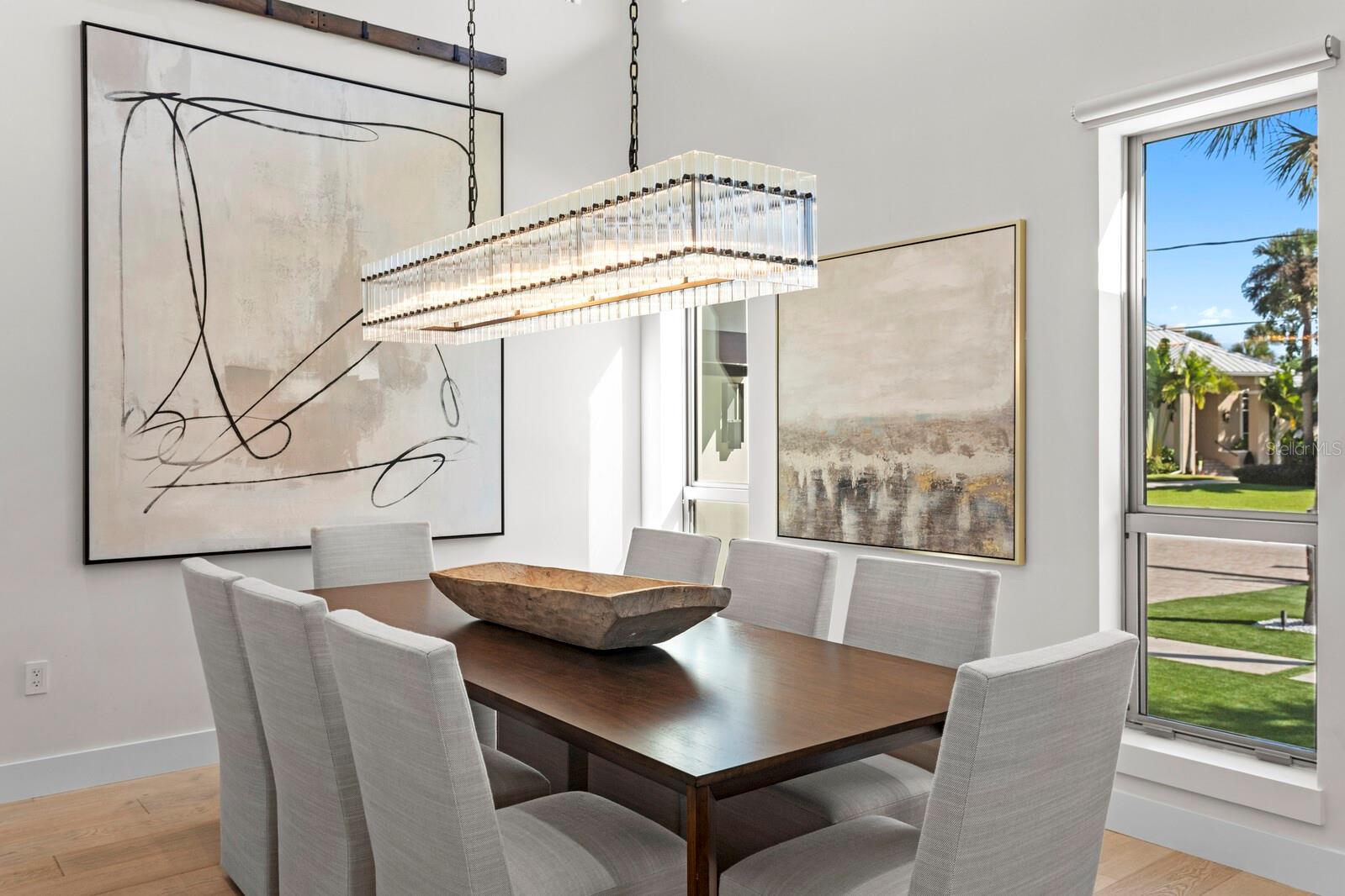 Listing photo id 11 for 5129 Neptune Way