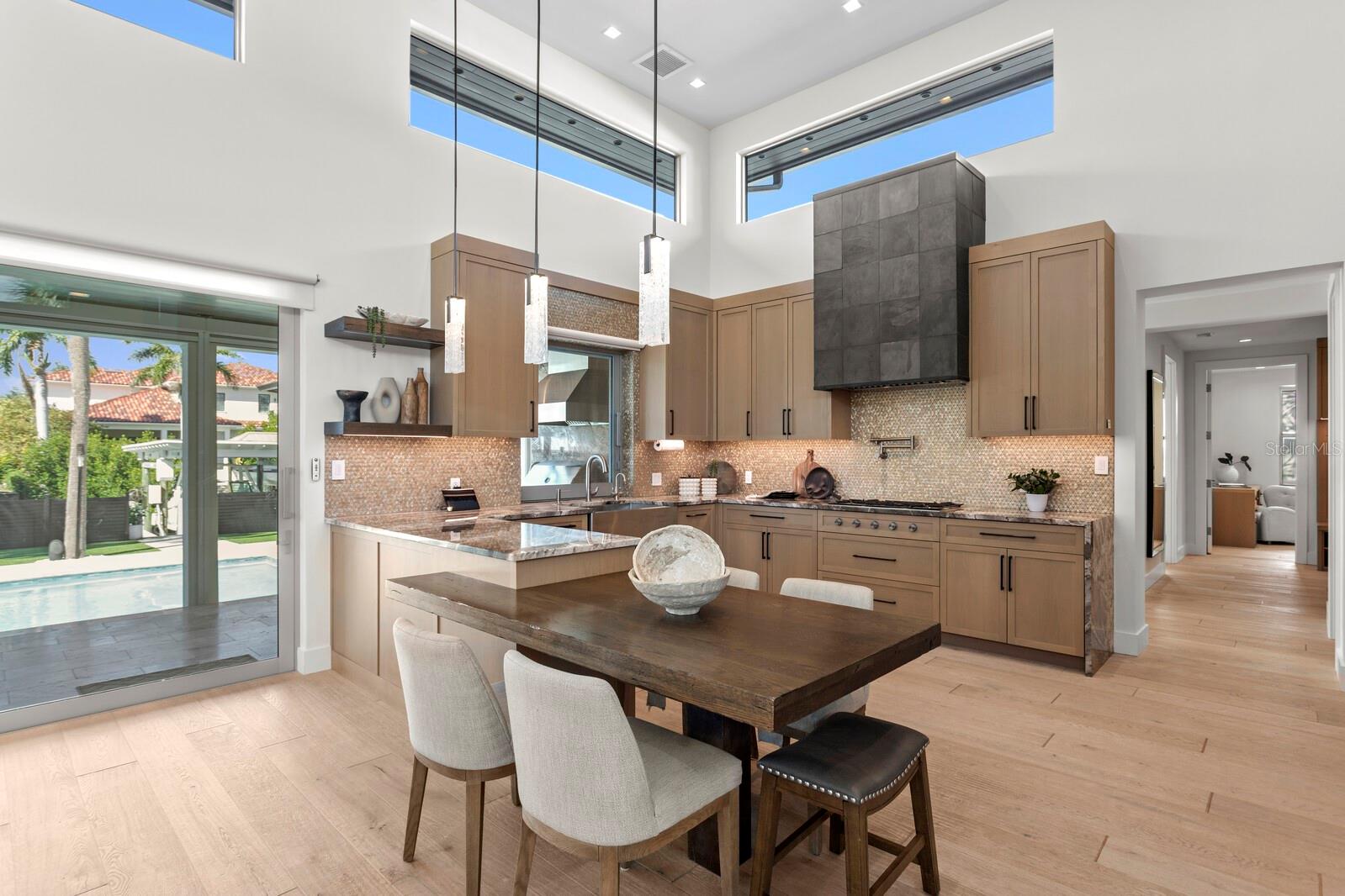 Listing photo id 16 for 5129 Neptune Way