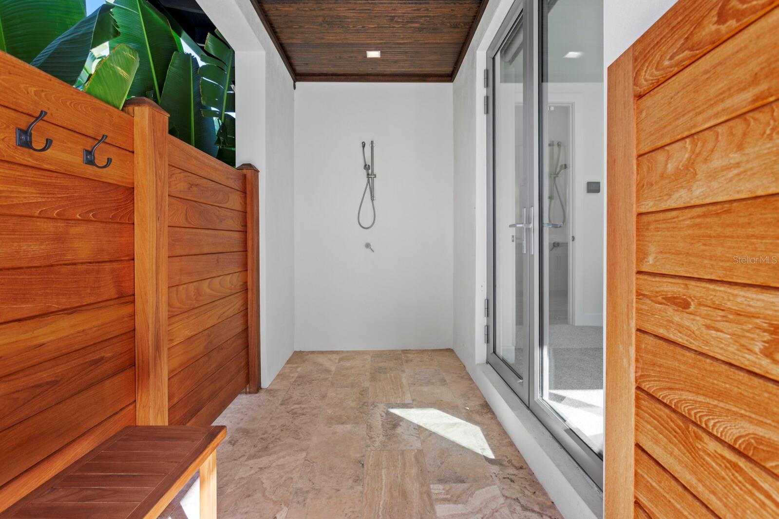 Listing photo id 30 for 5129 Neptune Way