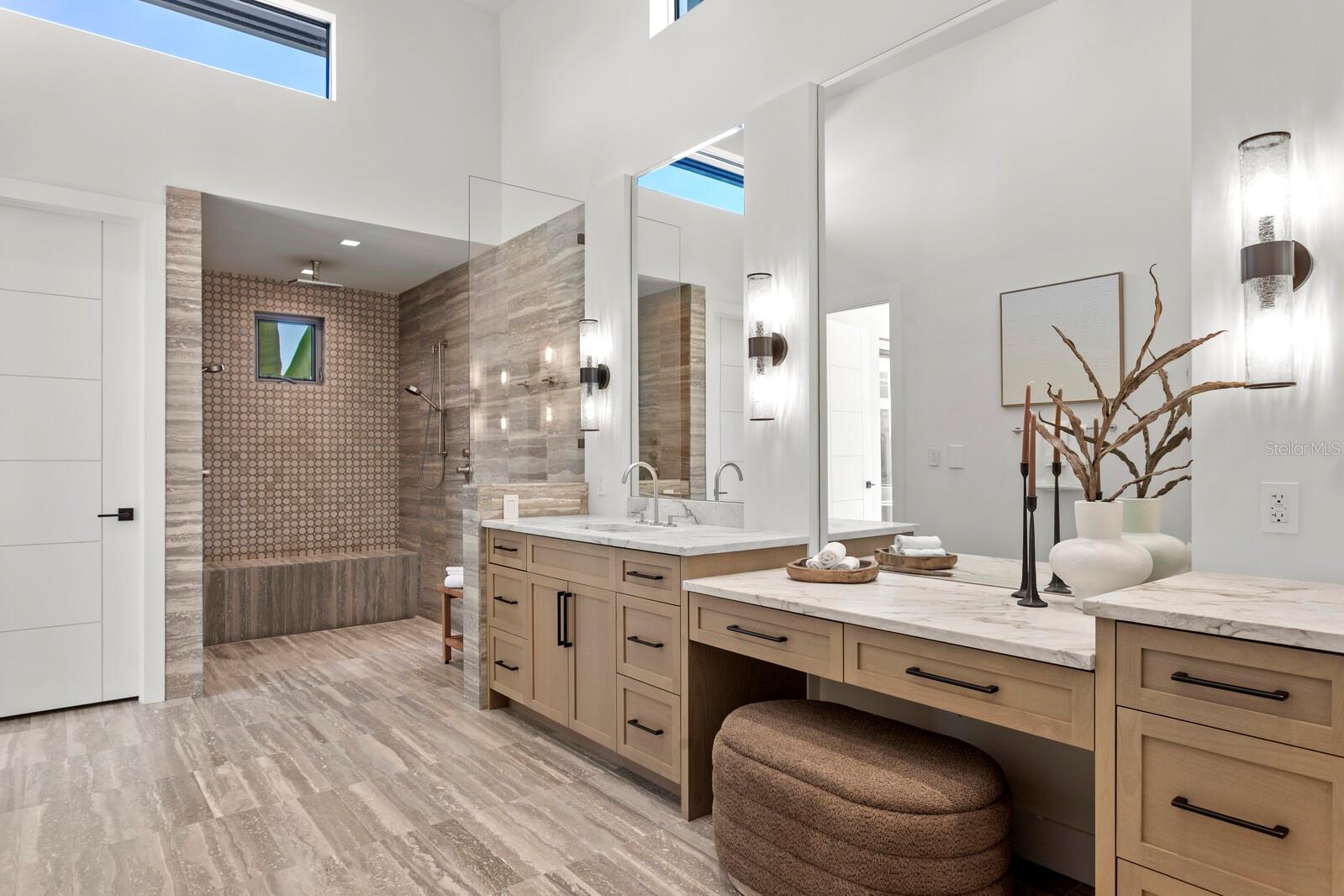 Listing photo id 32 for 5129 Neptune Way