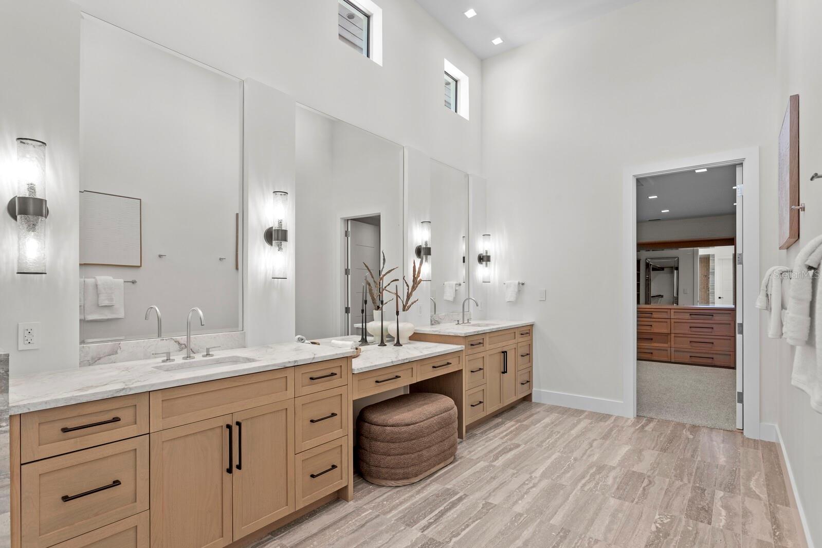 Listing photo id 35 for 5129 Neptune Way