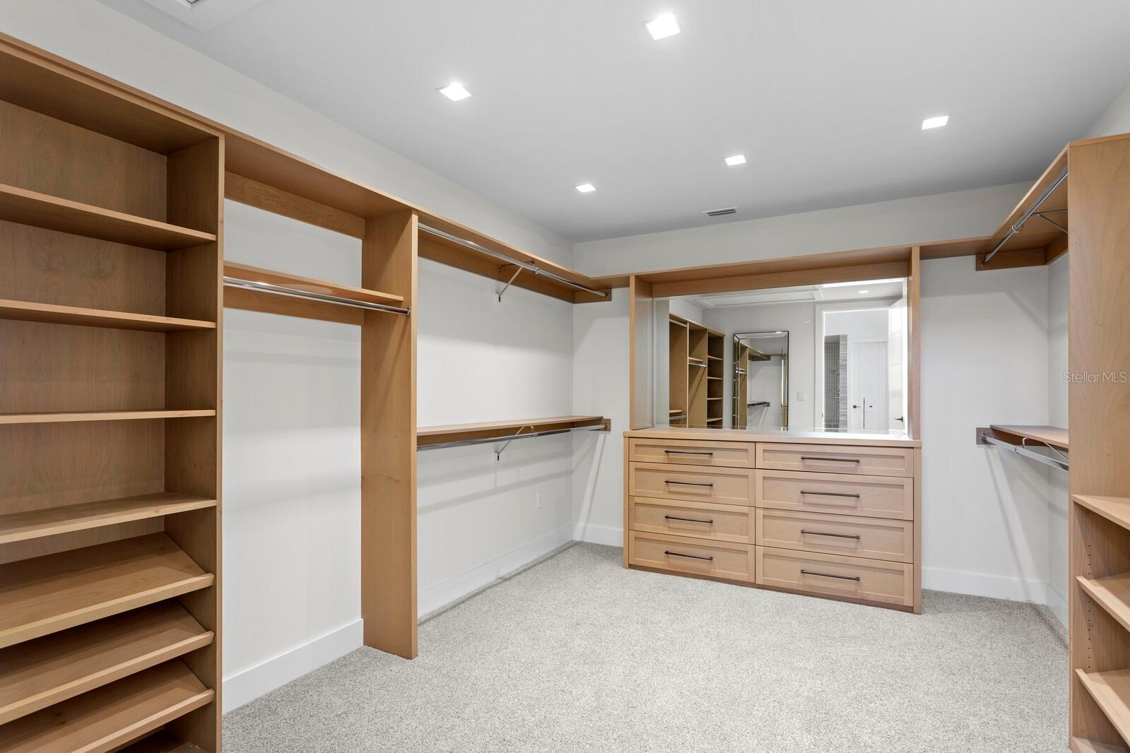 Listing photo id 36 for 5129 Neptune Way