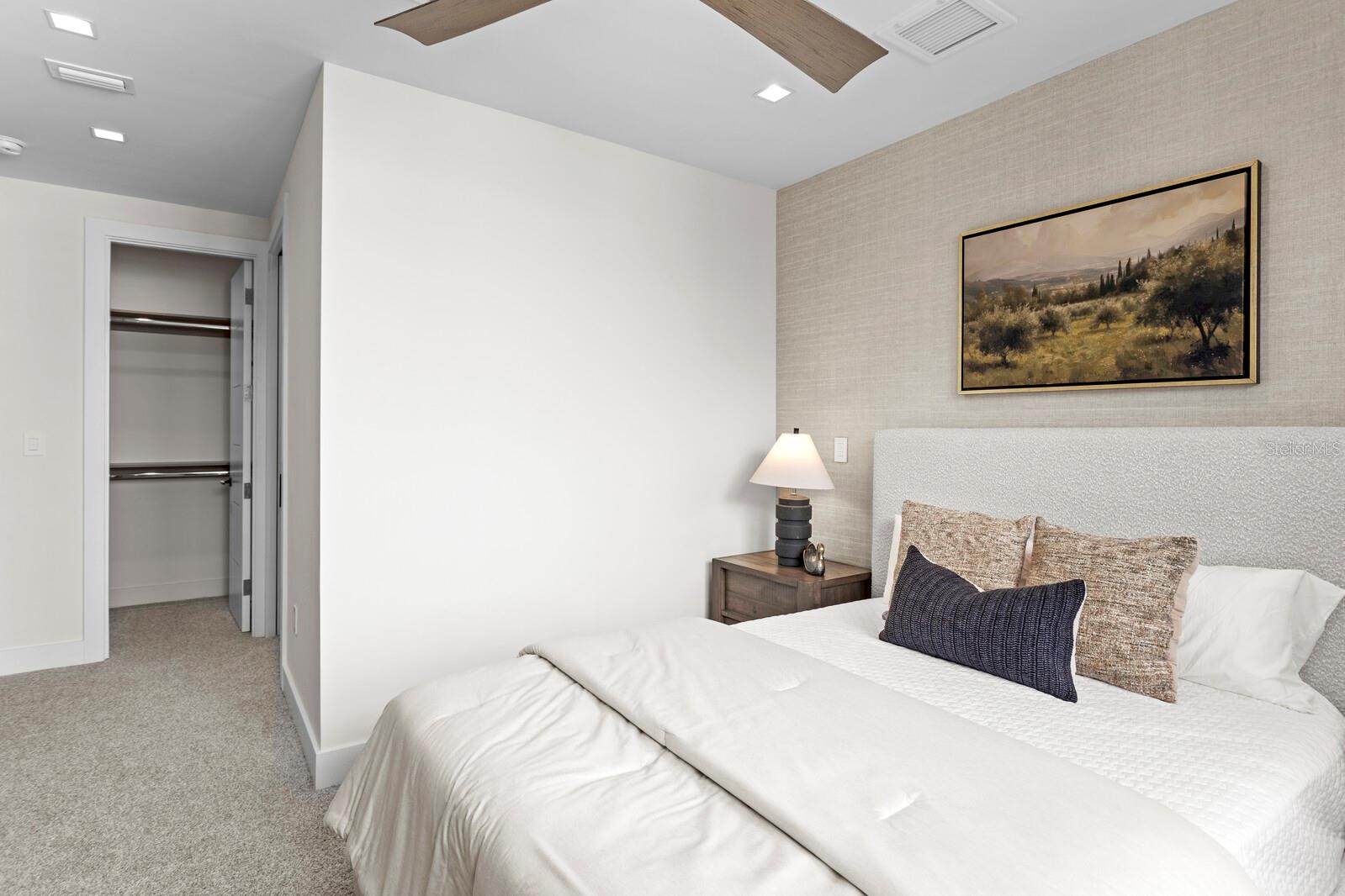 Listing photo id 40 for 5129 Neptune Way