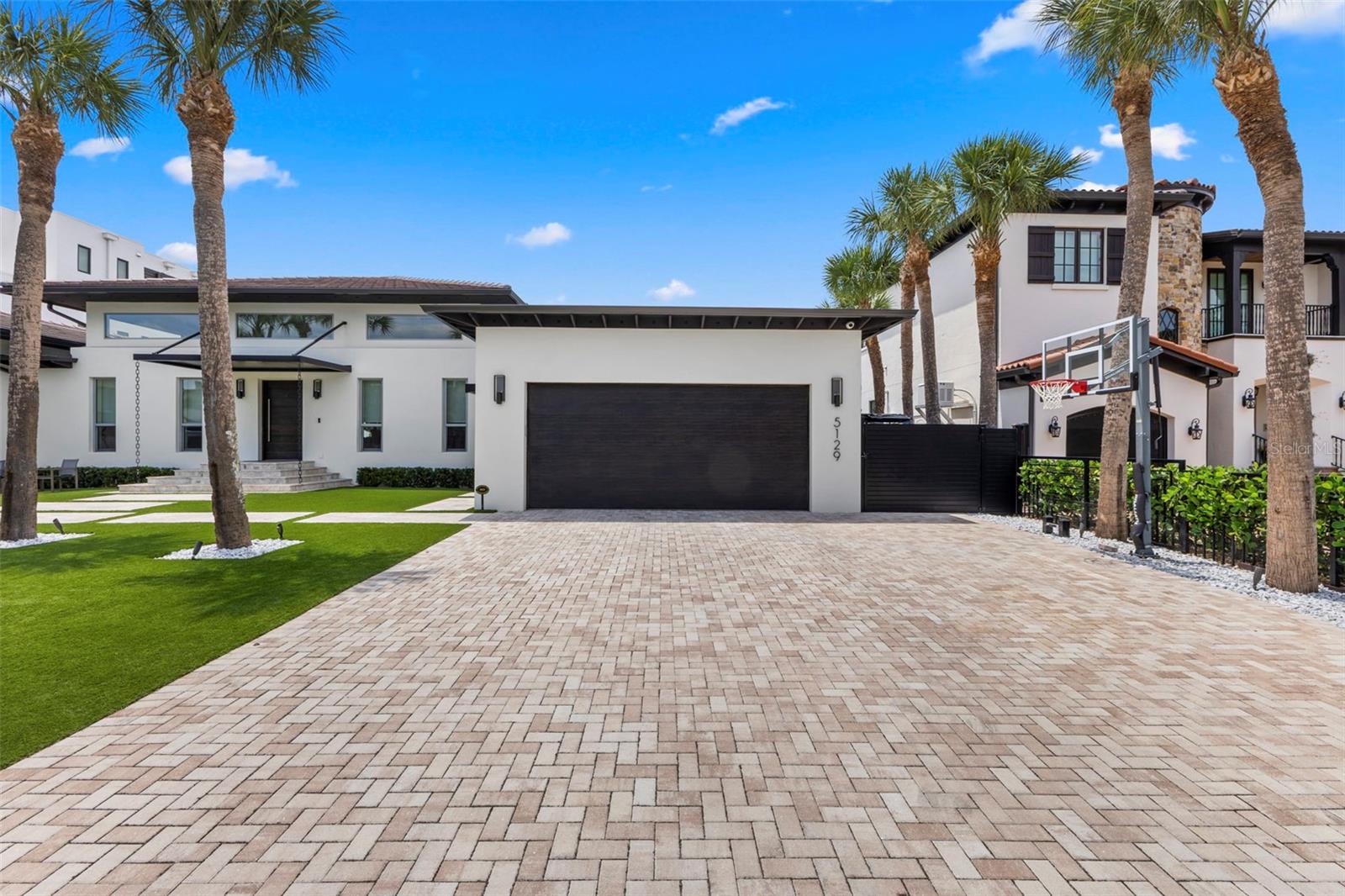 Listing photo id 3 for 5129 Neptune Way