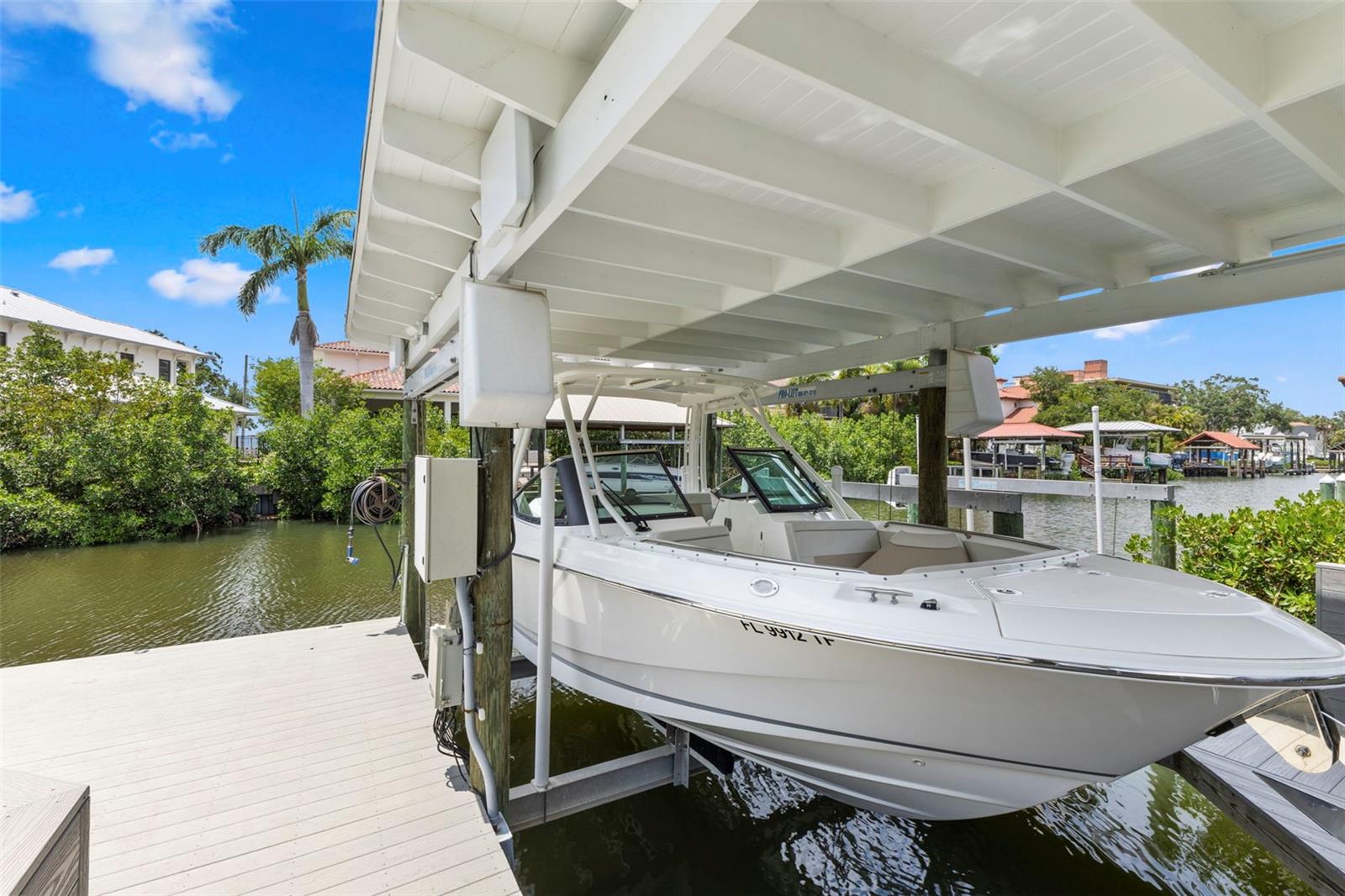 Listing photo id 66 for 5129 Neptune Way