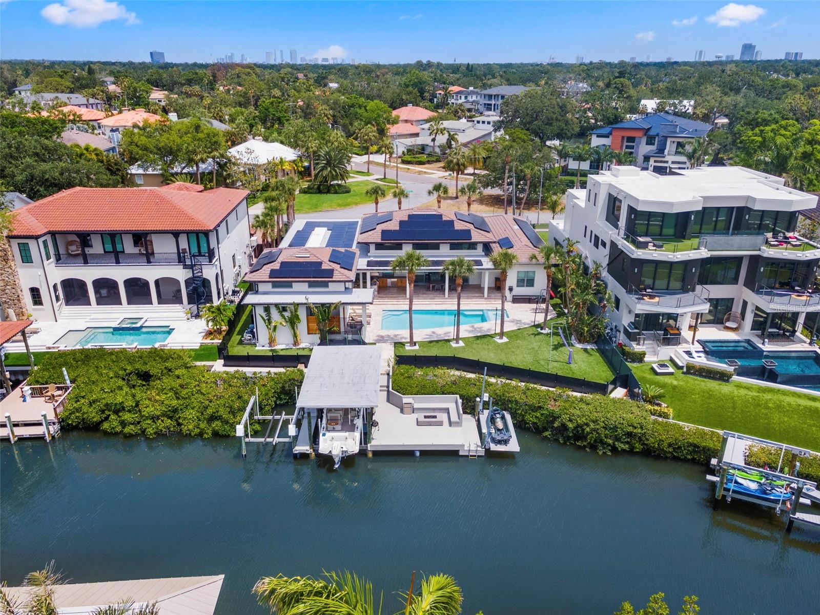 Listing photo id 73 for 5129 Neptune Way