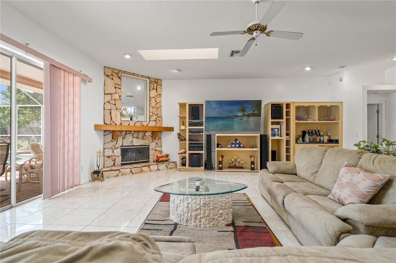 Image 3 of 23 For 4071 Black Oak Trail