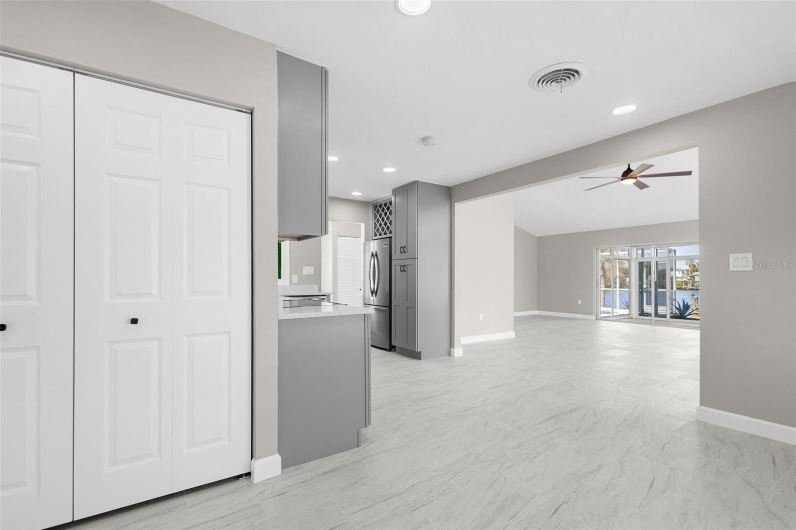 Image 11 of 27 For 729 Spanish Main Drive