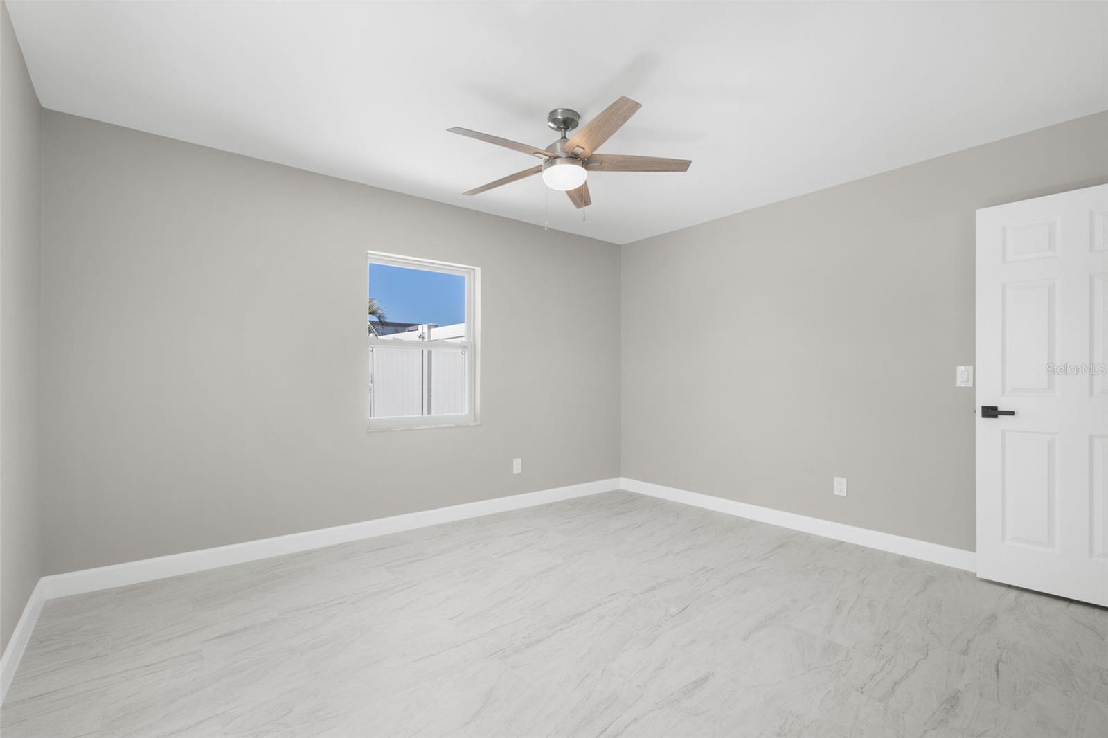 Image 14 of 27 For 729 Spanish Main Drive