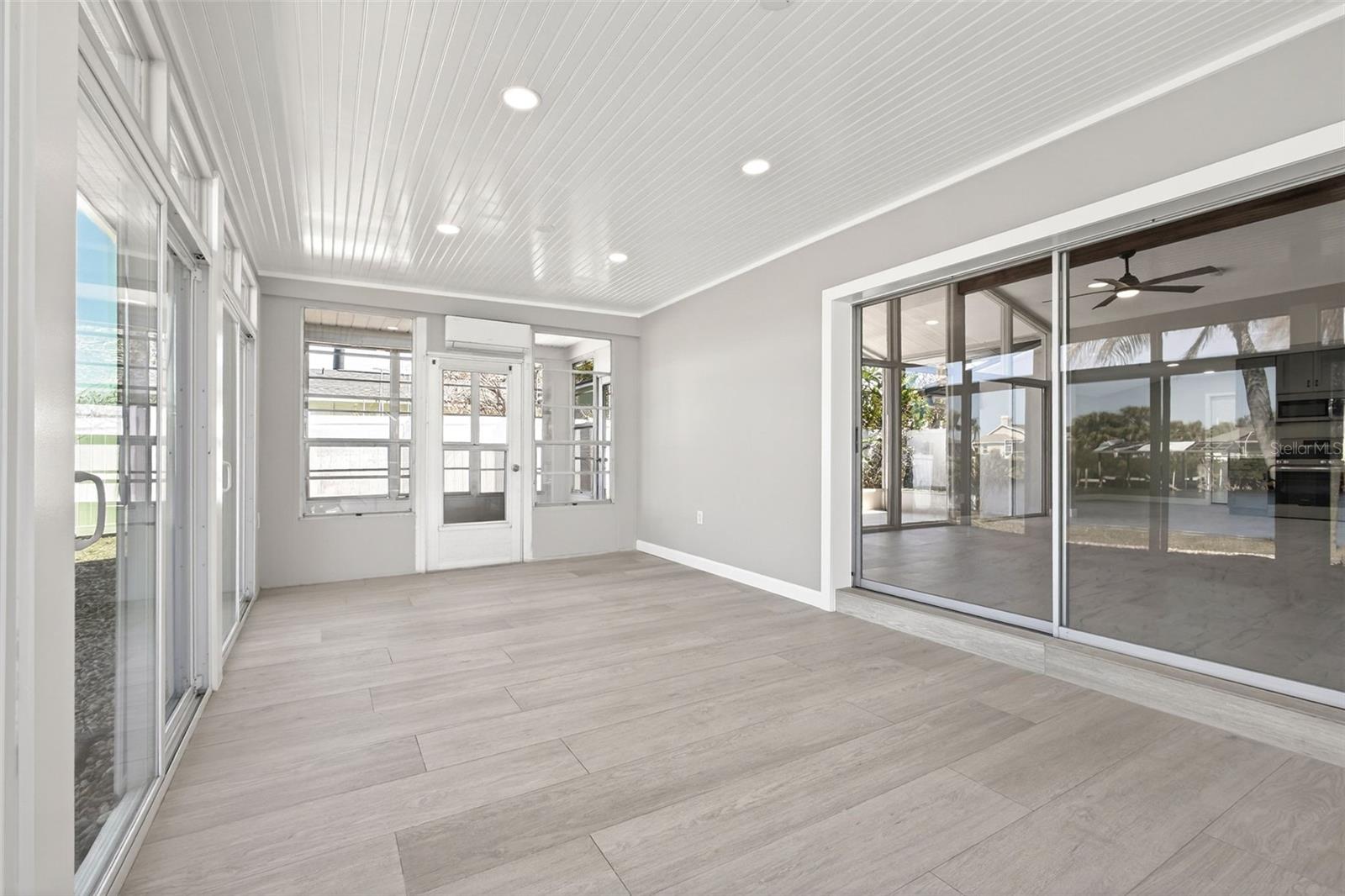 Image 22 of 27 For 729 Spanish Main Drive