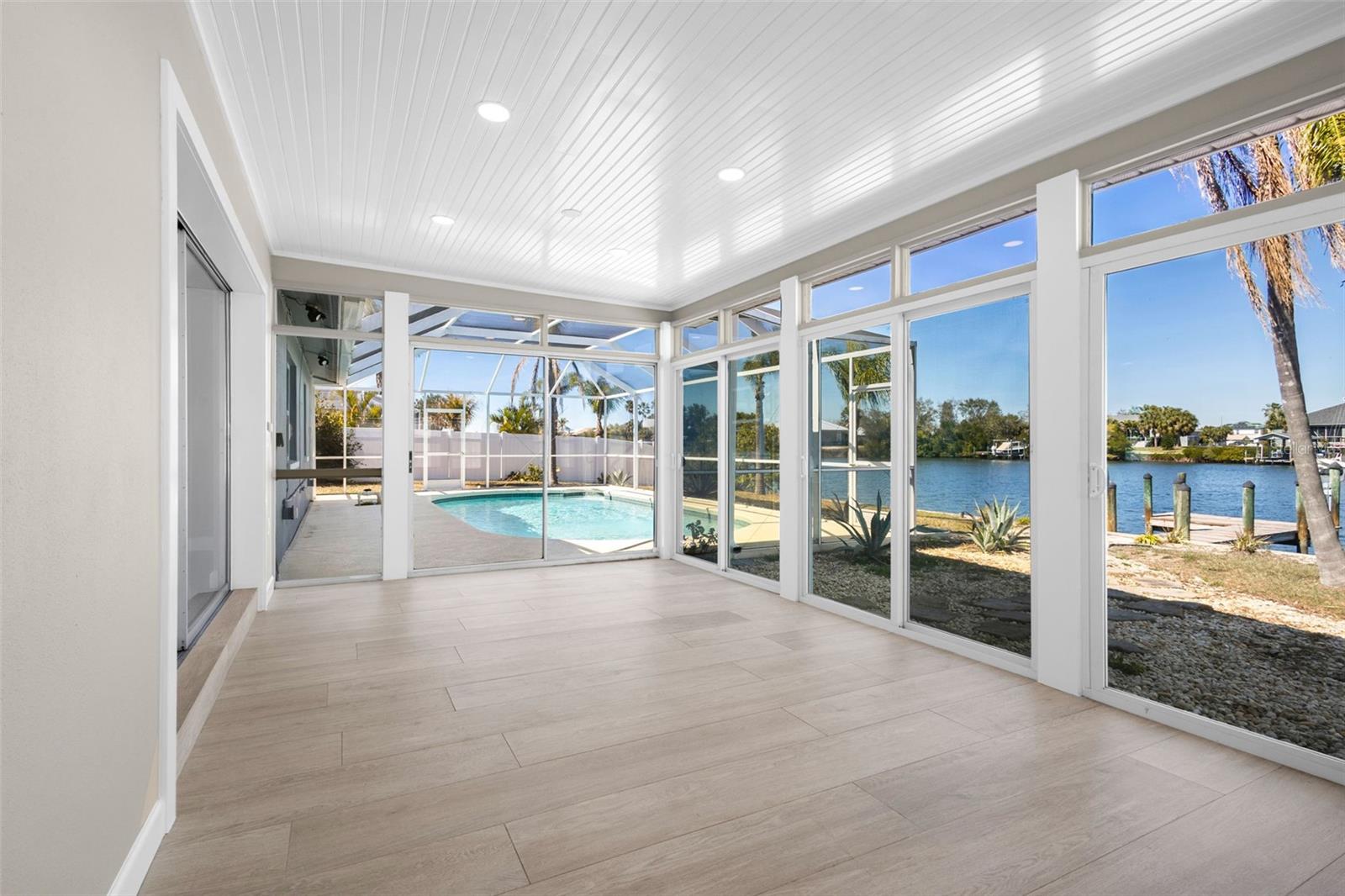 Image 23 of 27 For 729 Spanish Main Drive