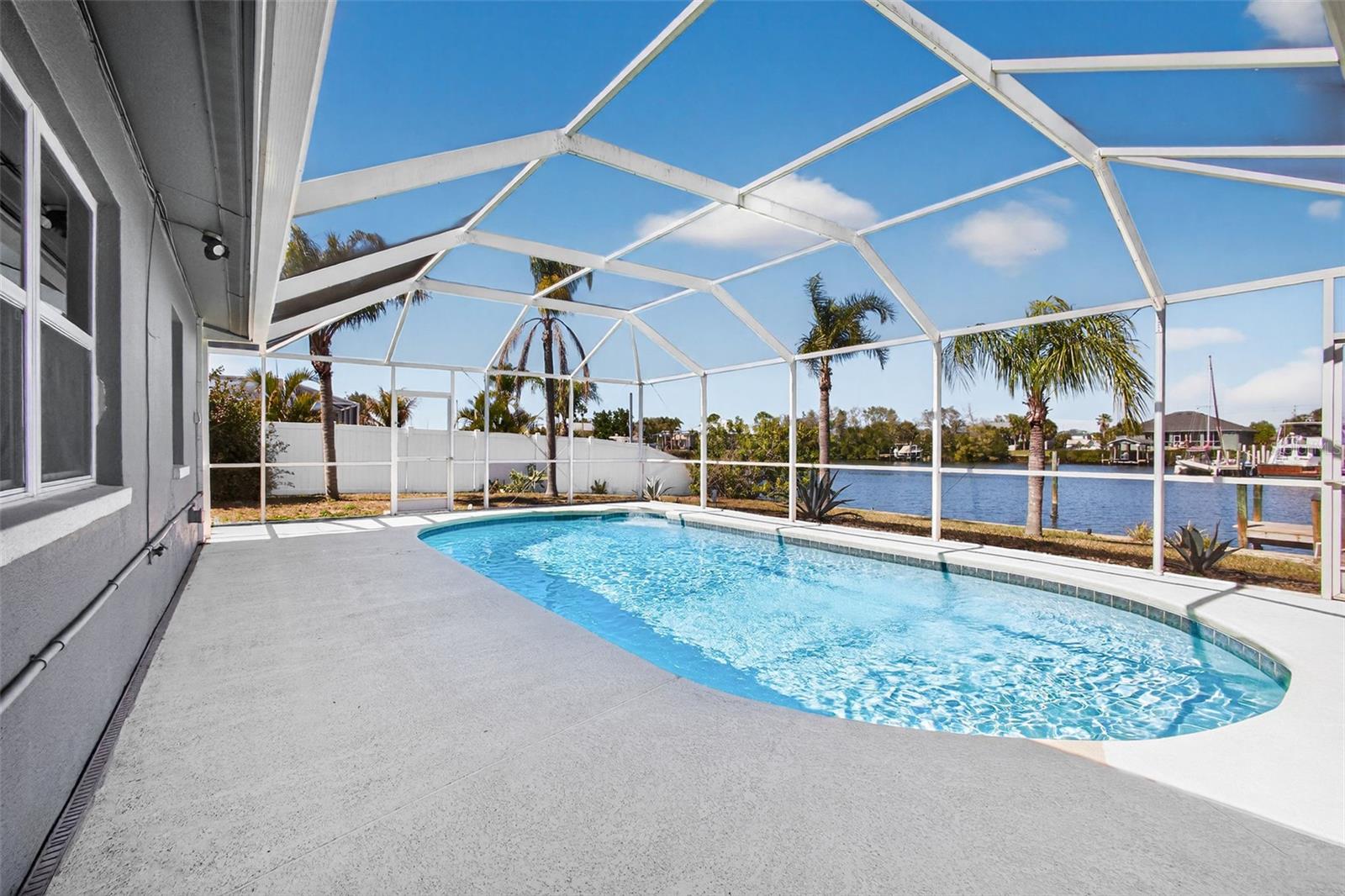 Image 24 of 27 For 729 Spanish Main Drive